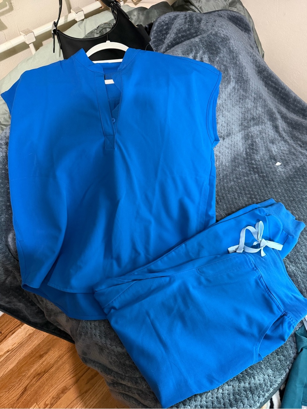 Figs Bright Blue Two-Piece Top and Jogger Scrub Set